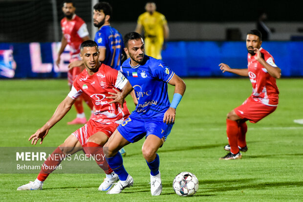 پرسپولیس و استقلال بدون محروم در هفته پایانی نیم فصل اول لیگ برتر|تاج من